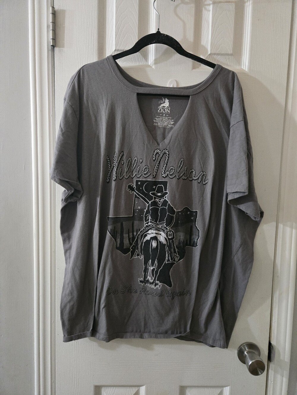 4x Willie Nelson Torrid tshirt
